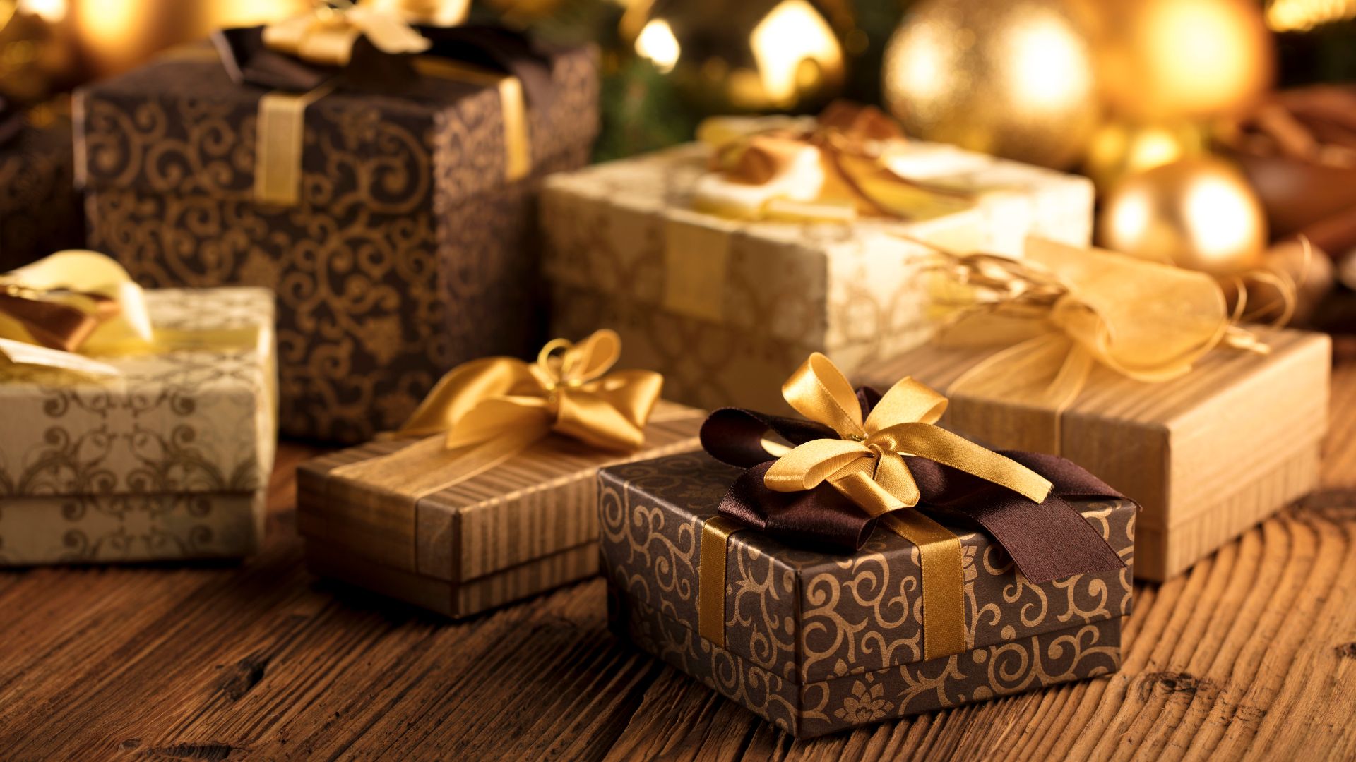 Dlaczego warto dawać prezenty świąteczne? Tradycja, emocje i magia upominków